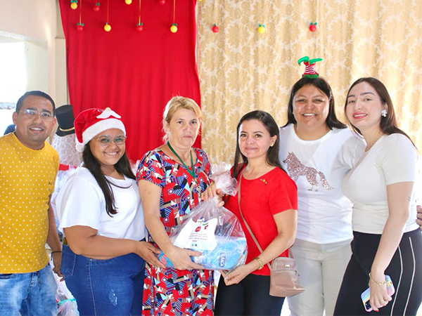 Assistência Social distribui 1.400 cesta com itens para a Ceia de Natal em ação social em Novo Oriente